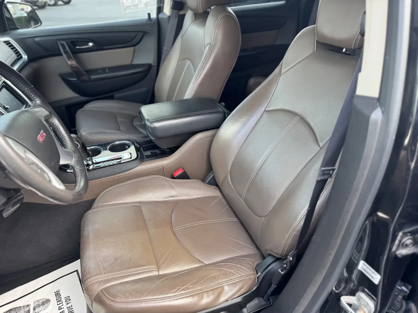 2014 GMC Acadia SLT-1 FWD (1GKKRRKD7EJ) with an 3.6L V6 DOHC 24V engine, 6-Speed Automatic transmission, located at 10740 Forest Lane, Dallas, TX, 75243, (972) 272-7300, 32.908588, -96.701813 - Embark on your next family adventure with confidence in this 2014 GMC Acadia, a spacious and versatile SUV designed to accommodate growing families or active lifestyles. Whether you're navigating the streets of Dallas or planning a weekend getaway to nearby attractions like the Dallas Arboretum or t - Photo#9