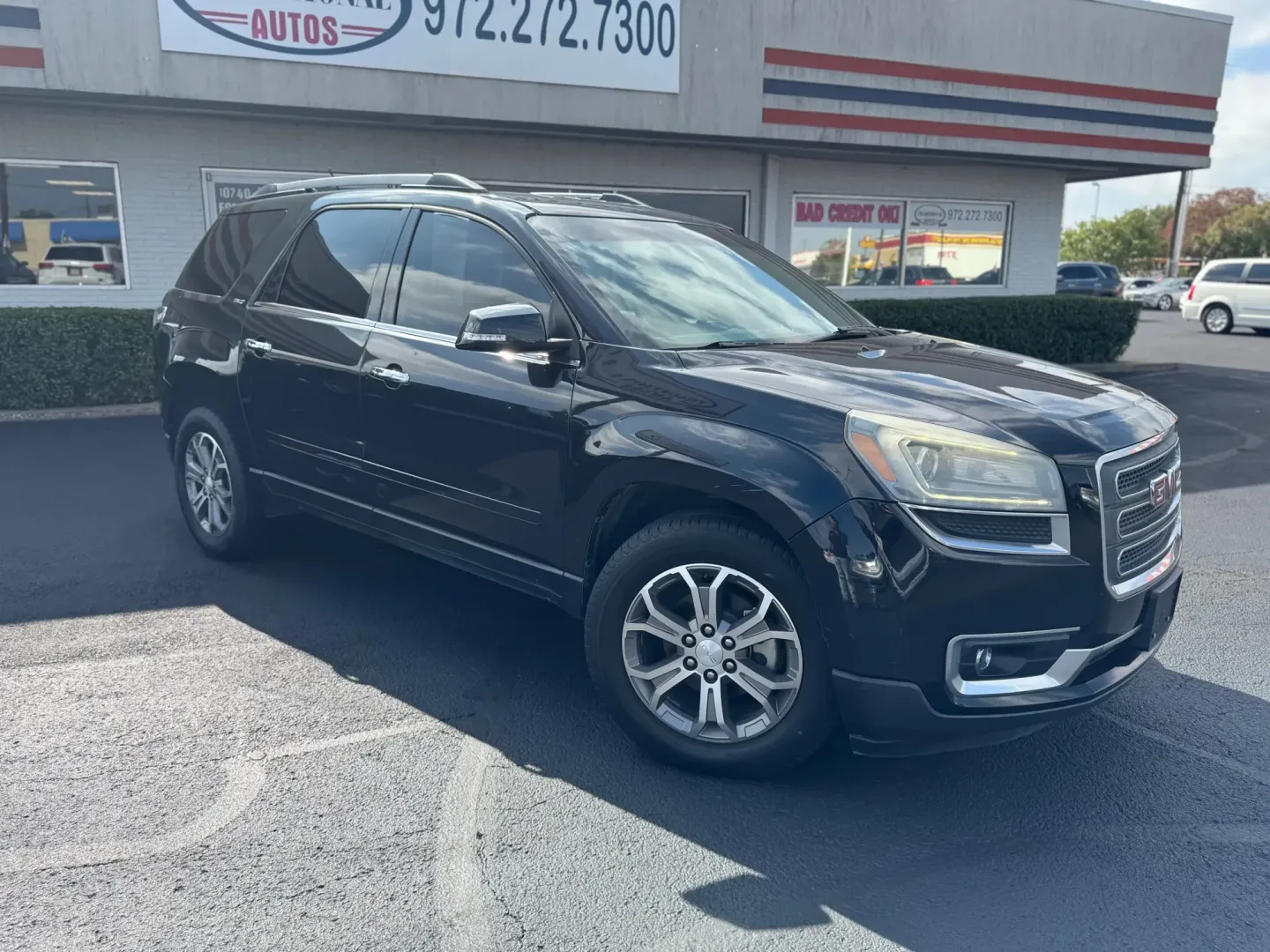 2014 GMC Acadia SLT-1 FWD (1GKKRRKD7EJ) with an 3.6L V6 DOHC 24V engine, 6-Speed Automatic transmission, located at 10740 Forest Lane, Dallas, TX, 75243, (972) 272-7300, 32.908588, -96.701813 - Embark on your next family adventure with confidence in this 2014 GMC Acadia, a spacious and versatile SUV designed to accommodate growing families or active lifestyles. Whether you're navigating the streets of Dallas or planning a weekend getaway to nearby attractions like the Dallas Arboretum or t - Photo#1