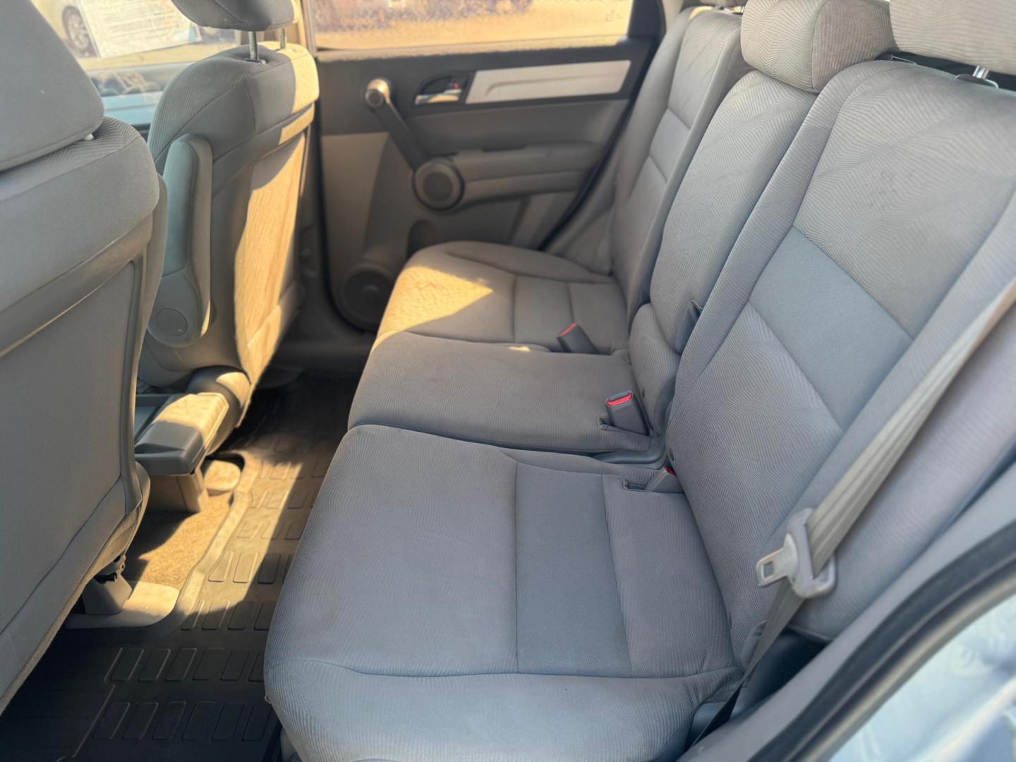 2011 BLUE HONDA CR-V LX LX 2WD 5-Speed AT (5J6RE3H30BL) with an 2.4L L4 DOHC 16V engine, 5-Speed Automatic transmission, located at 10740 Forest Lane, Dallas, TX, 75243, (972) 272-7300, 32.908588, -96.701813 - Photo#4