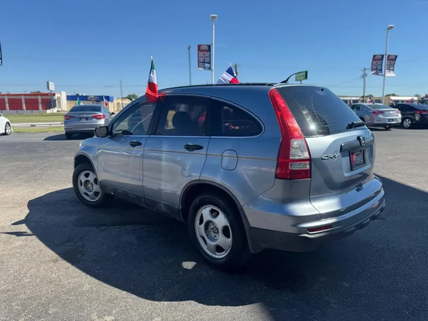 2011 BLUE Honda CR-V LX 2WD 5-Speed AT (5J6RE3H30BL) with an 2.4L L4 DOHC 16V engine, 5-Speed Automatic transmission, located at 10740 Forest Lane, Dallas, TX, 75243, (972) 272-7300, 32.908588, -96.701813 - **Adventure Awaits with This 2011 Honda CR-V Perfect for Your Family Road Trips!**<br /> <br /> Are you searching for a dependable vehicle that can handle everything from daily commutes to weekend adventures? Look no further than this stylish and versatile 2011 Honda CR-V, available now at Traditio - Photo#4