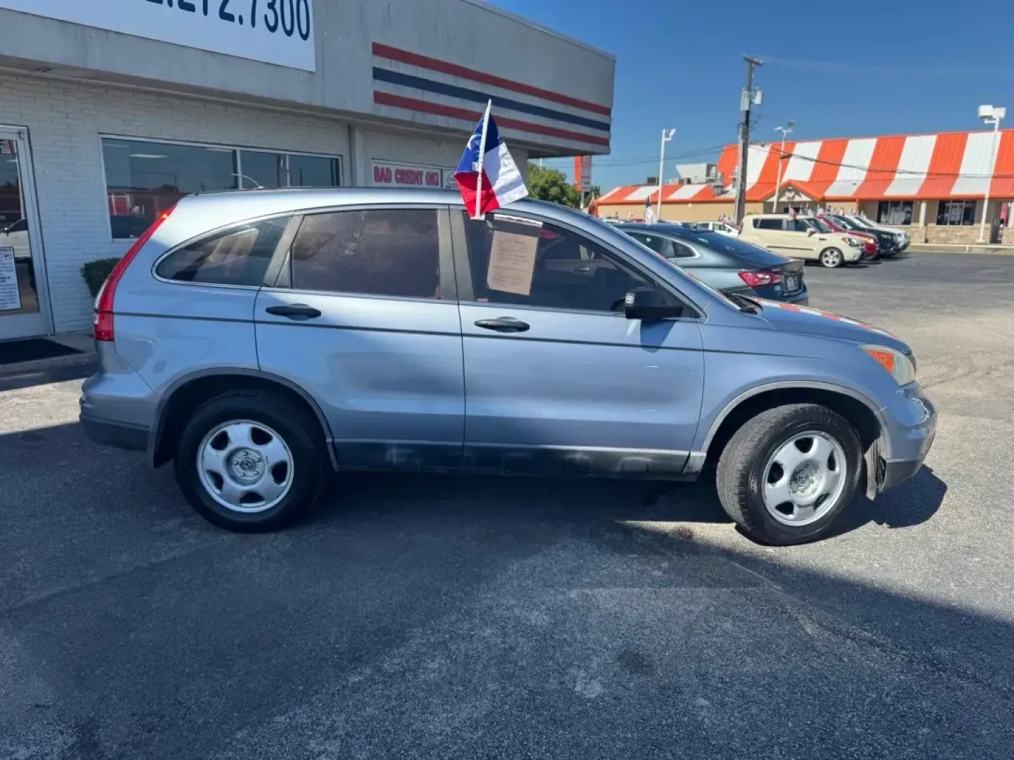 2011 BLUE Honda CR-V LX 2WD 5-Speed AT (5J6RE3H30BL) with an 2.4L L4 DOHC 16V engine, 5-Speed Automatic transmission, located at 10740 Forest Lane, Dallas, TX, 75243, (972) 272-7300, 32.908588, -96.701813 - **Adventure Awaits with This 2011 Honda CR-V Perfect for Your Family Road Trips!**<br /> <br /> Are you searching for a dependable vehicle that can handle everything from daily commutes to weekend adventures? Look no further than this stylish and versatile 2011 Honda CR-V, available now at Traditio - Photo#6